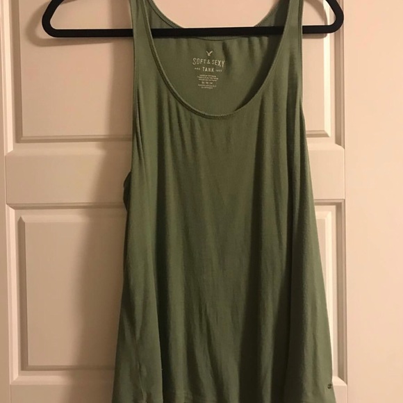 Women’s Clothing - Picture 2 of 3